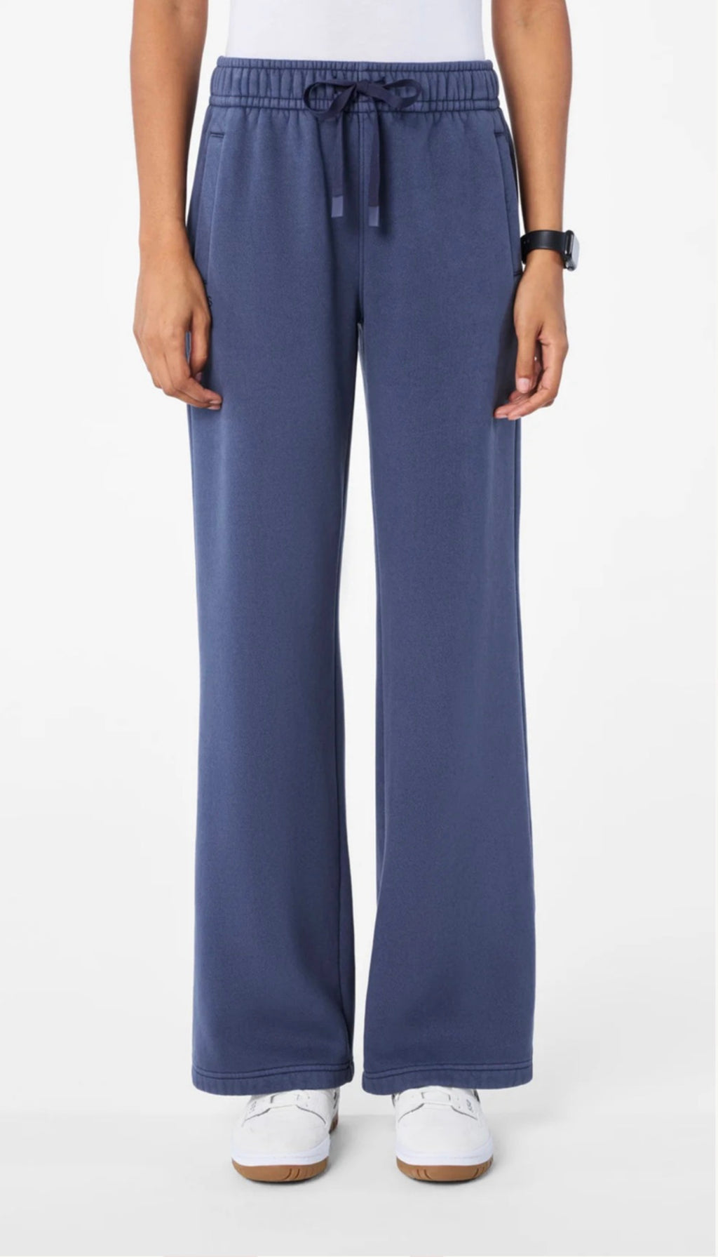 LOUNGEAR